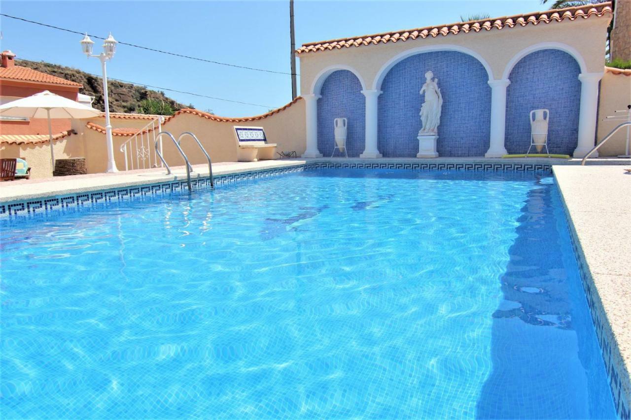 Villavenus Calpe Luaran gambar