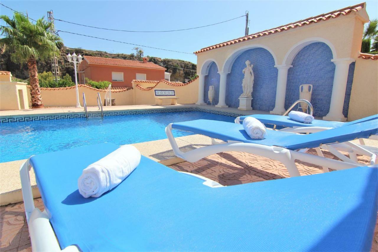 Villavenus Calpe Luaran gambar